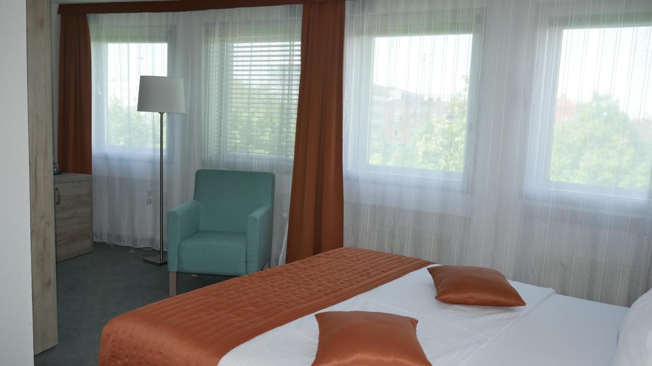 Komfort Hotel Ludwigsburg Ngoại thất bức ảnh