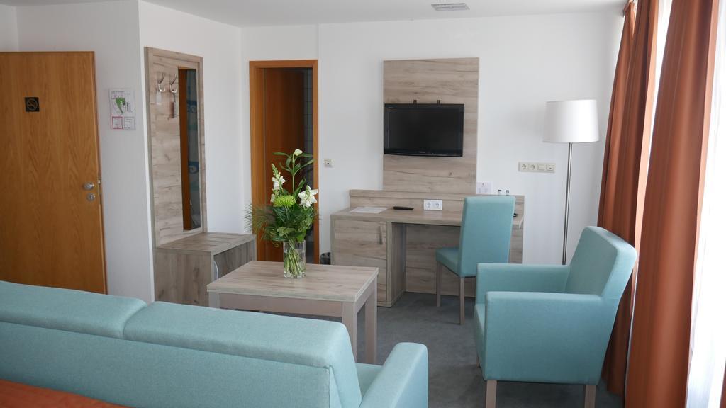 Komfort Hotel Ludwigsburg Ngoại thất bức ảnh