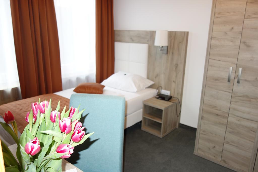 Komfort Hotel Ludwigsburg Ngoại thất bức ảnh