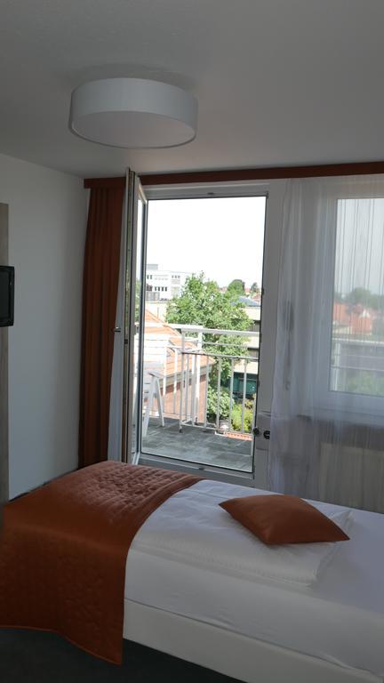 Komfort Hotel Ludwigsburg Ngoại thất bức ảnh